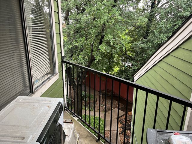 9823 Walnut Street 306, Dallas, TX 75243