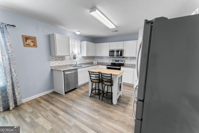 297 Sunrise Circle, Midway, GA 31320