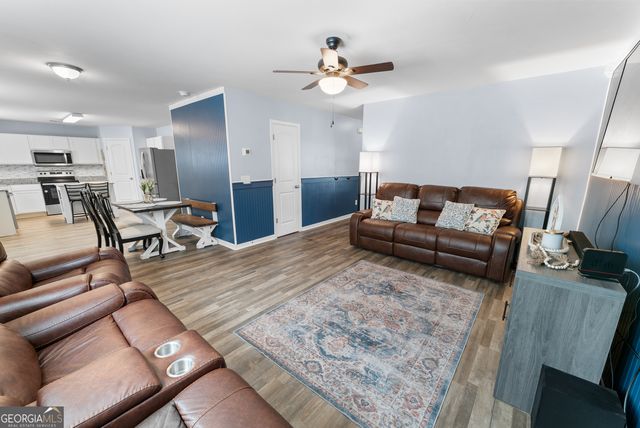 297 Sunrise Circle, Midway, GA 31320