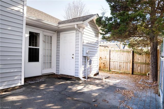 3131 WOODPOINT Street, Jamestown, NC 27282