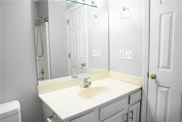 3131 WOODPOINT Street, Jamestown, NC 27282