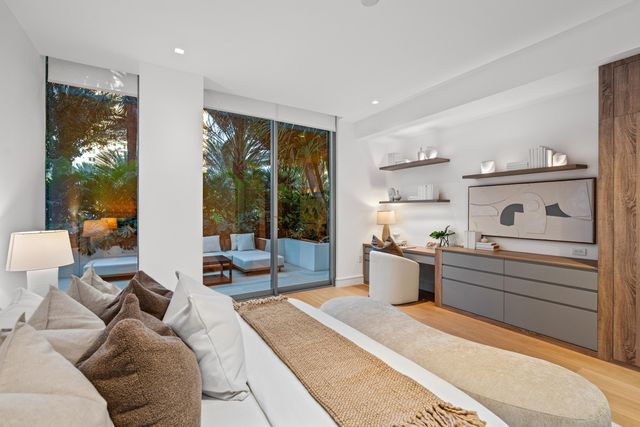 725 S Ocean Boulevard 101, Boca Raton, FL 33432