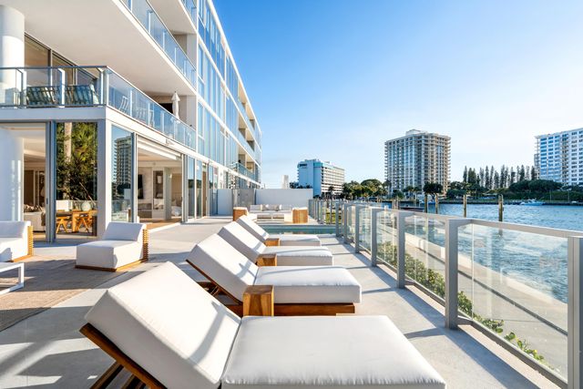 725 S Ocean Boulevard 101, Boca Raton, FL 33432