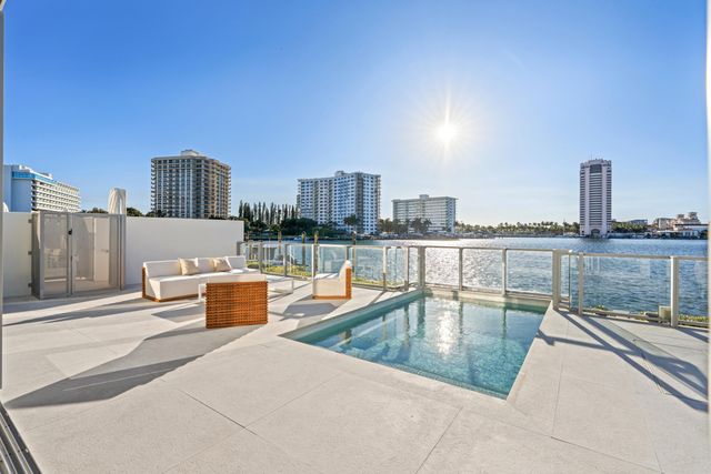 725 S Ocean Boulevard 101, Boca Raton, FL 33432