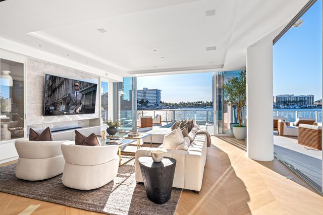 725 S Ocean Boulevard 101, Boca Raton, FL 33432