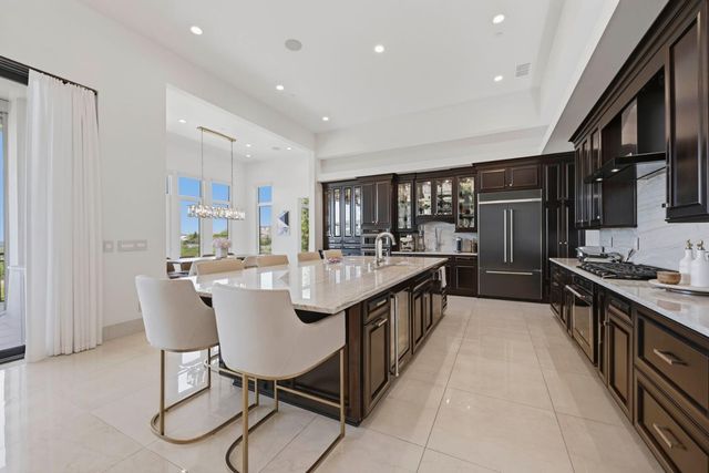 535 Serpa Way, Folsom, CA 95630