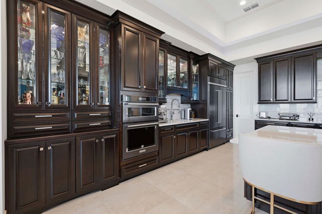 535 Serpa Way, Folsom, CA 95630
