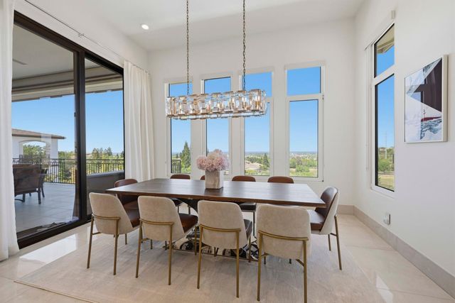 535 Serpa Way, Folsom, CA 95630