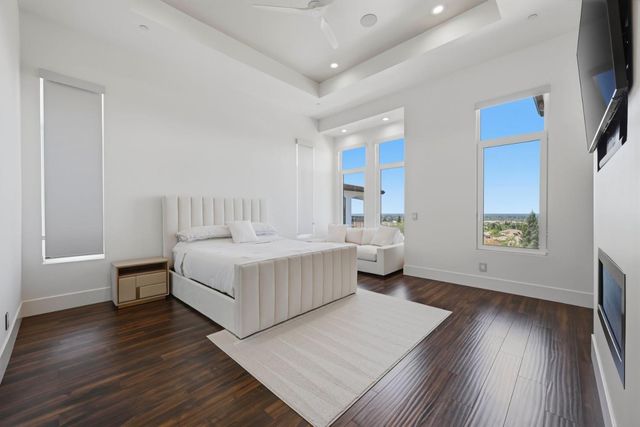535 Serpa Way, Folsom, CA 95630