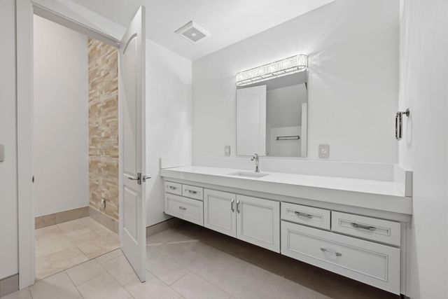 535 Serpa Way, Folsom, CA 95630