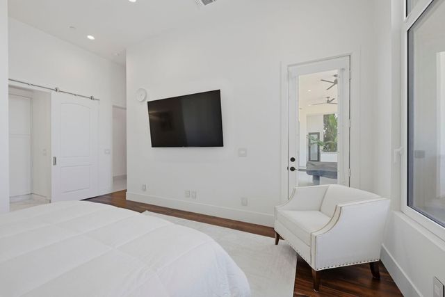 535 Serpa Way, Folsom, CA 95630