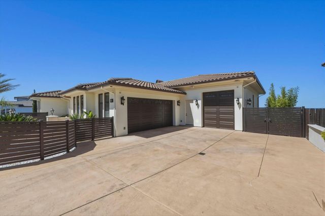 535 Serpa Way, Folsom, CA 95630