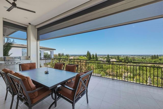 535 Serpa Way, Folsom, CA 95630