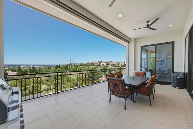 535 Serpa Way, Folsom, CA 95630