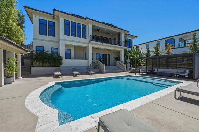 535 Serpa Way, Folsom, CA 95630