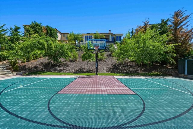 535 Serpa Way, Folsom, CA 95630
