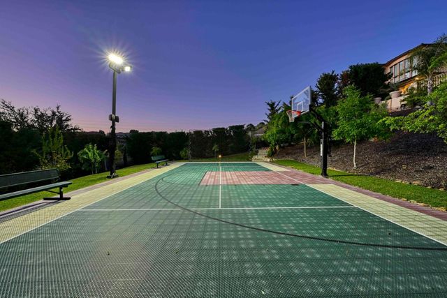535 Serpa Way, Folsom, CA 95630