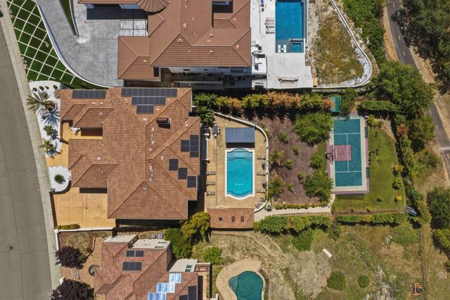 535 Serpa Way, Folsom, CA 95630