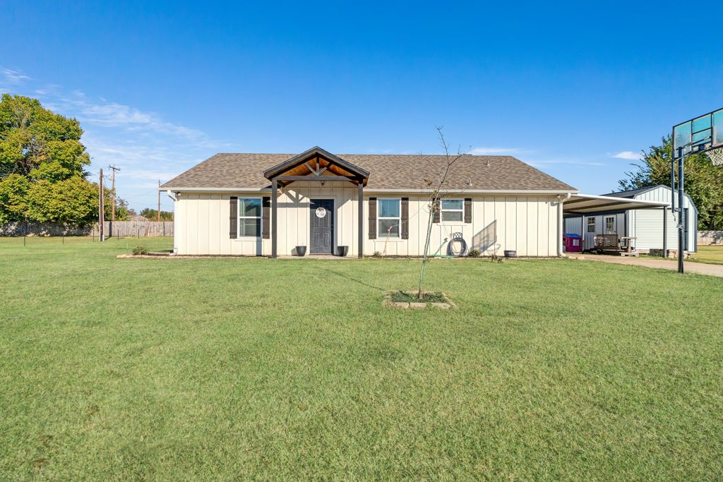 134 PR 43790, Paris, TX 75462