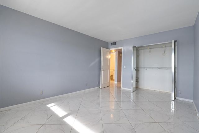 4036 Cornwall B 4036, Boca Raton, FL 33434