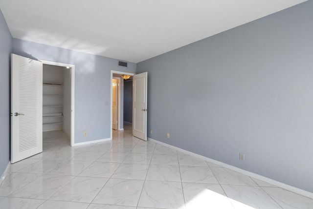 4036 Cornwall B 4036, Boca Raton, FL 33434