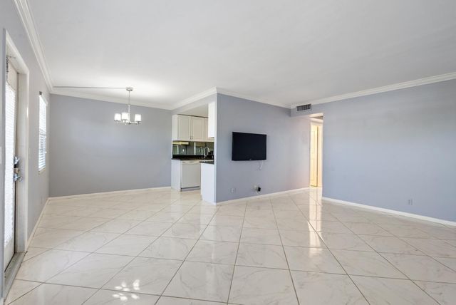 4036 Cornwall B 4036, Boca Raton, FL 33434