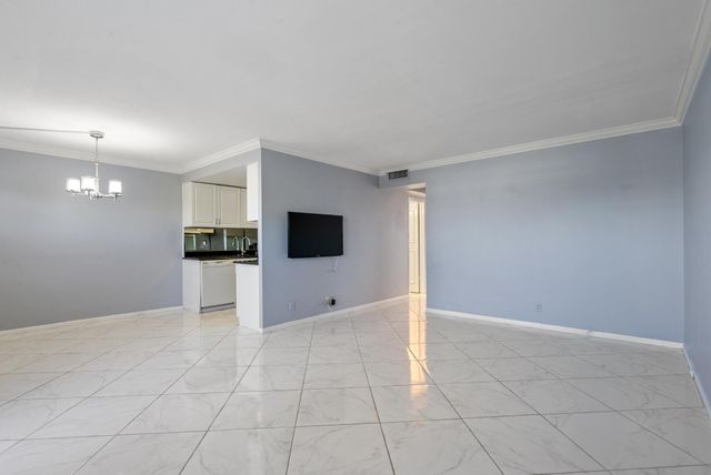4036 Cornwall B 4036, Boca Raton, FL 33434
