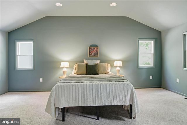 140 WOODLAND DR, Lansdale, PA 19446