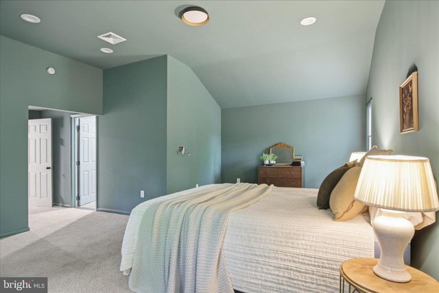 140 WOODLAND DR, Lansdale, PA 19446