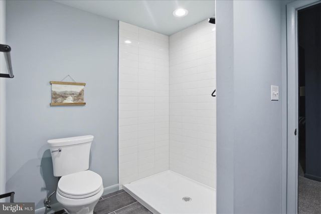 140 WOODLAND DR, Lansdale, PA 19446