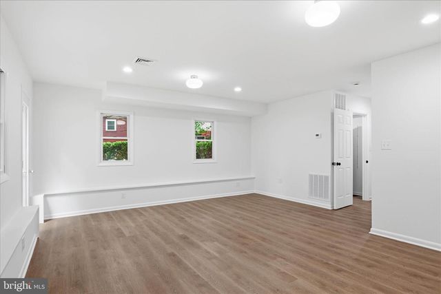 140 WOODLAND DR, Lansdale, PA 19446