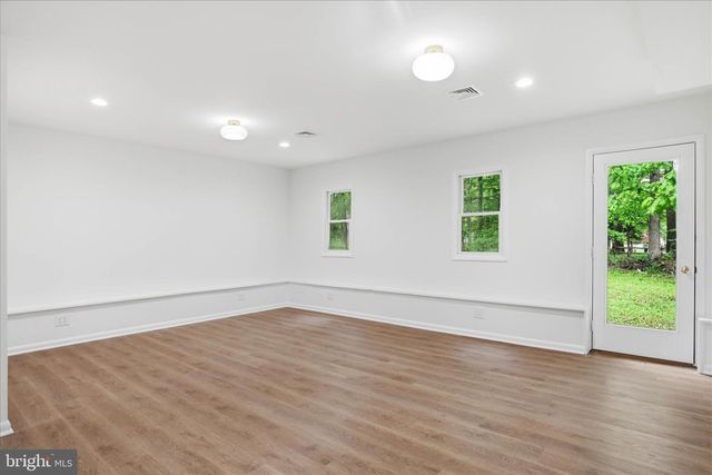 140 WOODLAND DR, Lansdale, PA 19446