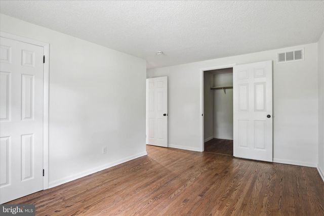 140 WOODLAND DR, Lansdale, PA 19446