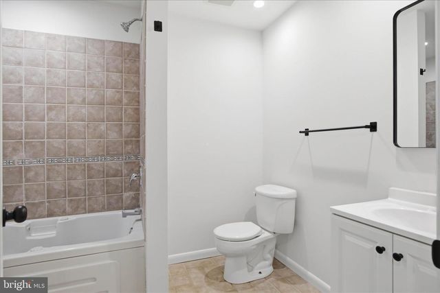 140 WOODLAND DR, Lansdale, PA 19446