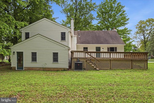 140 WOODLAND DR, Lansdale, PA 19446