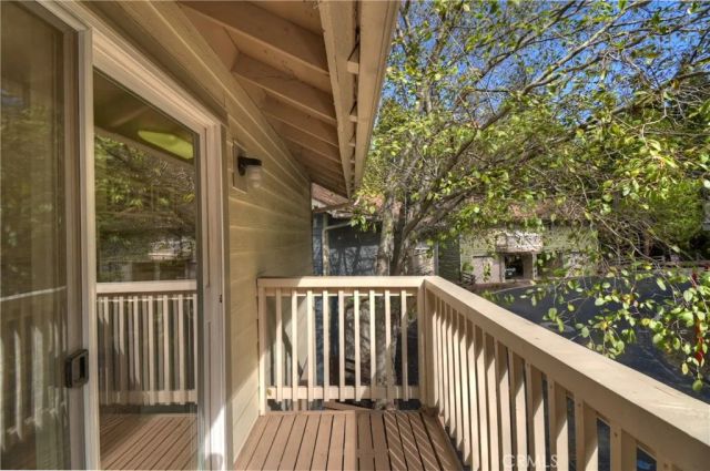 142 Rockledge Lane, Lake Arrowhead, CA 92352