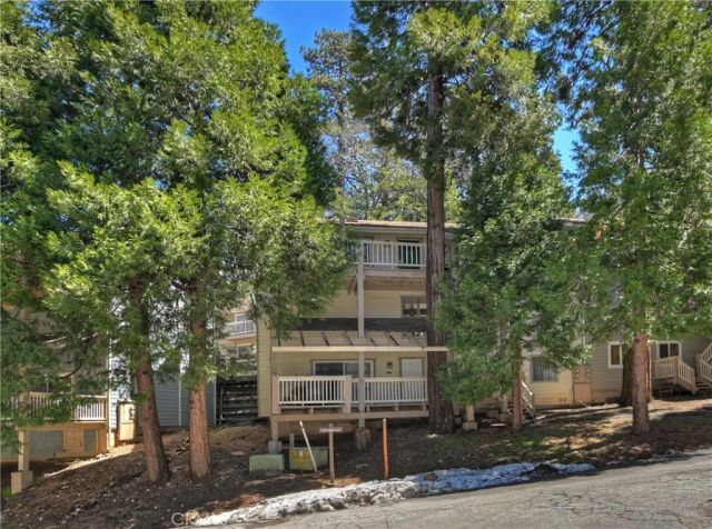 142 Rockledge Lane, Lake Arrowhead, CA 92352