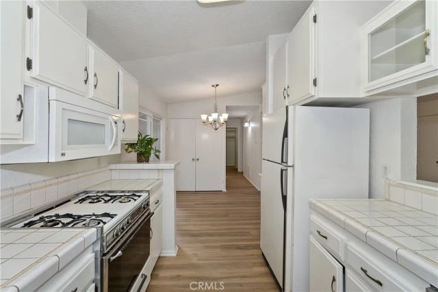 142 Rockledge Lane, Lake Arrowhead, CA 92352