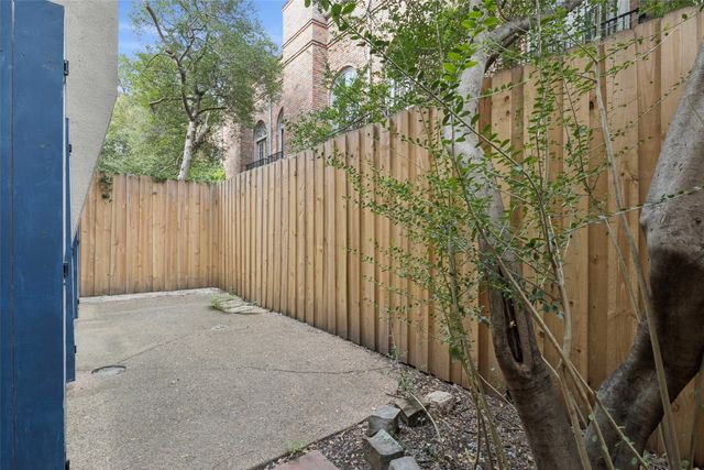 4511 Gilbert Avenue 103, Dallas, TX 75219