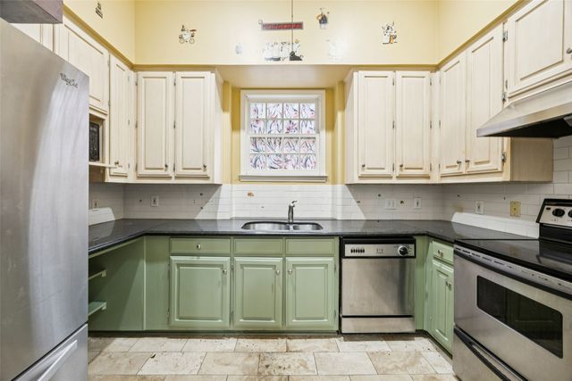 4511 Gilbert Avenue 103, Dallas, TX 75219