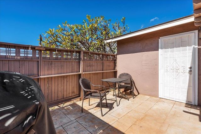 460 Kinaole Cir, Kihei, HI 96753