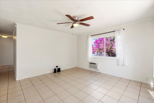 460 Kinaole Cir, Kihei, HI 96753