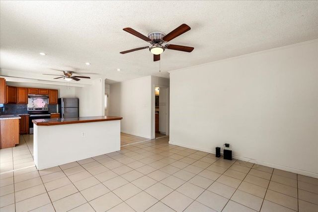 460 Kinaole Cir, Kihei, HI 96753