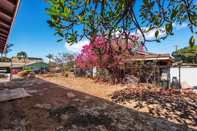 460 Kinaole Cir, Kihei, HI 96753