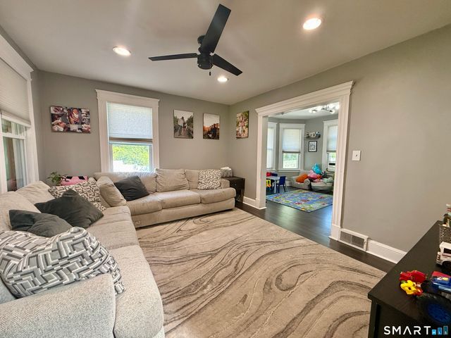 802 Bunker Hill Avenue, Waterbury, CT 06708