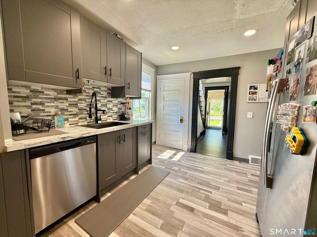 802 Bunker Hill Avenue, Waterbury, CT 06708