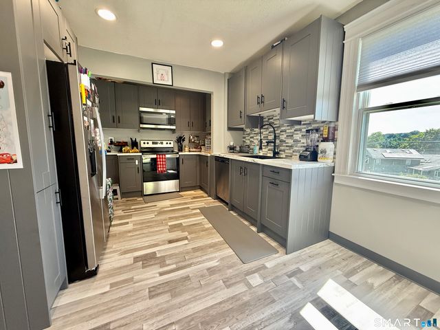 802 Bunker Hill Avenue, Waterbury, CT 06708