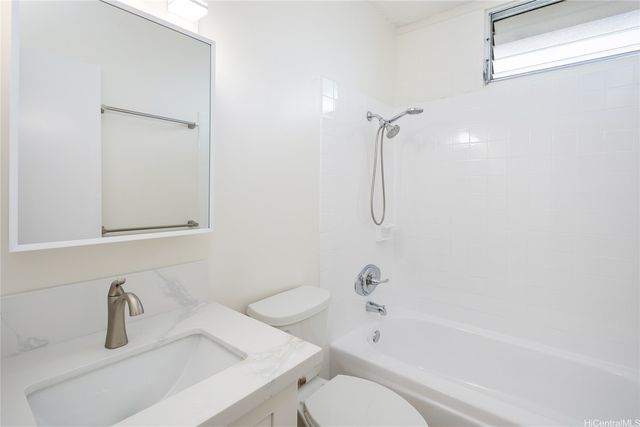 98-114 Lipoa Place 304, Aiea, HI 96701