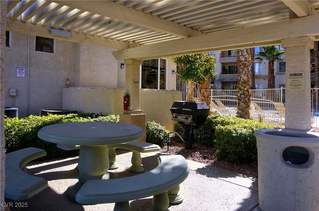 7167 South Durango Drive 105, Las Vegas, NV 89113