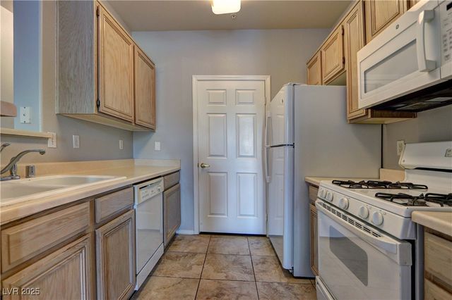 7167 South Durango Drive 105, Las Vegas, NV 89113